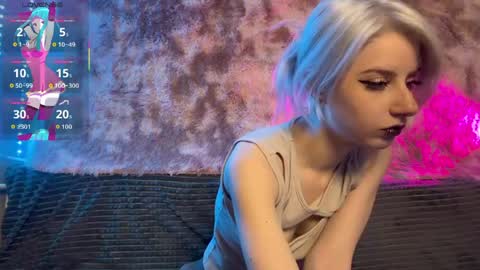 snowy_alice online show from May 7, 2026, 3:50 pm