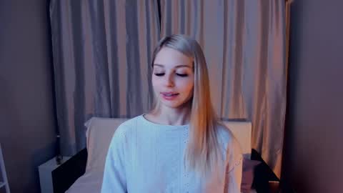 Snapshot of so__sweet chatting on February 9, 2025, 7:19 pm Alice - Birthday Girl online show from February 9, 2025, 7:19 pm