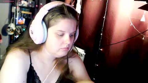 so cute777 online show from November 4, 2025, 2:10 am