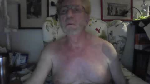 Snapshot of so_erotic_sub chatting on October 30, 2025, 3:19 am ImYourBitch online show from October 30, 2025, 3:19 am