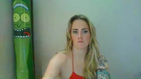 Snapshot of soakingumbrella chatting on February 3, 2025, 8:24 pm Soaking Umbrella online show from February 3, 2025, 8:24 pm