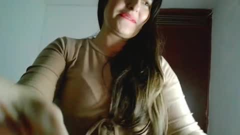 Snapshot of soffi_betacur chatting on April 16, 2026, 4:13 am Soffi Betacur online show from April 16, 2026, 4:13 am