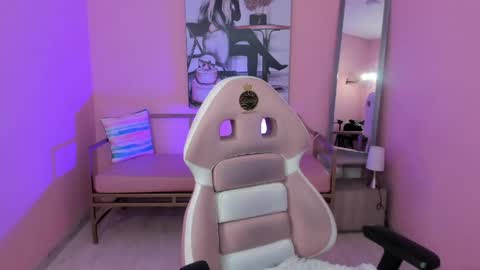 soffi_x online show from May 22, 2026, 9:09 pm
