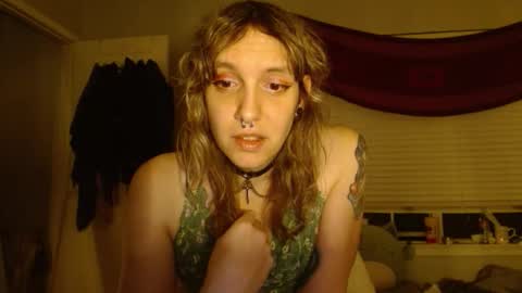 Lilytea online show from November 3, 2025, 7:53 am