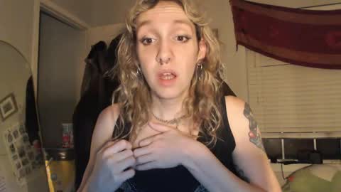 Lilytea online show from May 20, 2026, 7:14 am