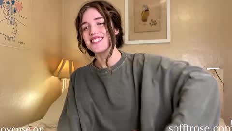 Julia    online show from January 31, 2025, 4:14 am