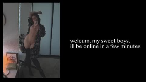 Julia    online show from February 6, 2026, 11:08 pm