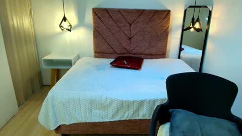 SOFI BLAKE online show from March 4, 2026, 12:55 pm