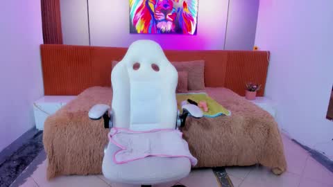 Sofia online show from February 8, 2026, 6:33 pm