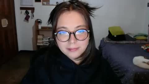 Sofi Lynch online show from March 3, 2026, 7:47 am