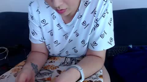 sofi rojas online show from October 16, 2025, 12:55 am