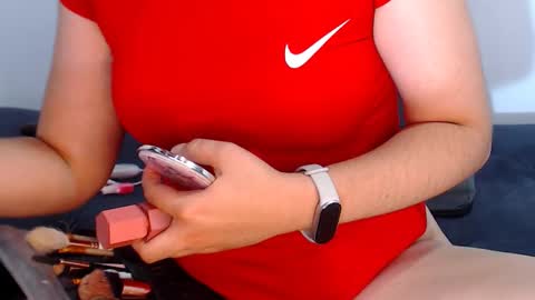 sofi rojas online show from November 11, 2025, 12:10 am