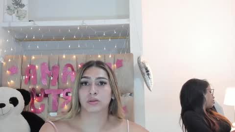 sofi smith online show from January 19, 2025, 3:32 pm