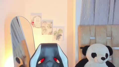 sofi smith online show from February 23, 2025, 2:57 pm