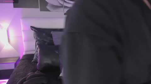 sofi_sp online show from October 28, 2025, 11:36 am