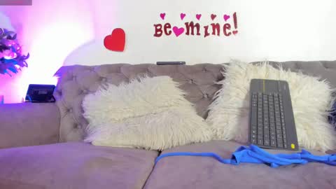 Sofia Vasquez online show from February 13, 2025, 1:29 am