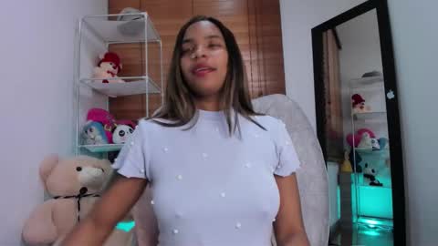 Snapshot of sofia86379 chatting on October 4, 2025, 12:19 am sofia86379 online show from October 4, 2025, 12:19 am