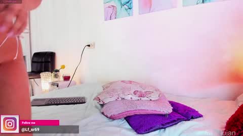 Snapshot of sofia__lujan chatting on December 4, 2024, 11:30 am call me L U online show from December 4, 2024, 11:30 am