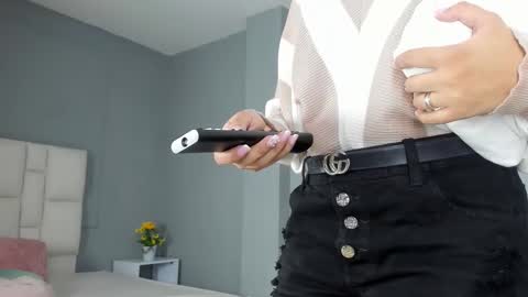 Snapshot of sofia__salazar chatting on February 6, 2026, 12:19 pm sofia__salazar online show from February 6, 2026, 12:19 pm
