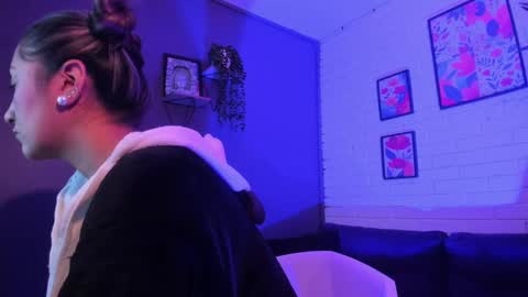 sofi  online show from November 17, 2025, 3:23 am