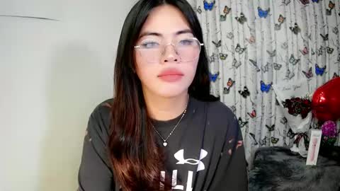 Snapshot of sofia_ava24 chatting on January 28, 2025, 2:53 am Chady online show from January 28, 2025, 2:53 am