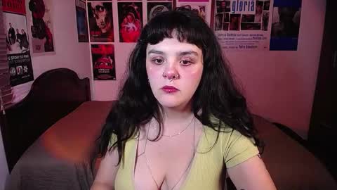 Snapshot of sofia_coolle chatting on February 4, 2026, 11:42 pm Sofi online show from February 4, 2026, 11:42 pm