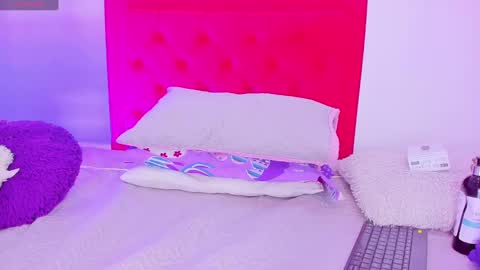 Snapshot of sofia_girl_ chatting on January 30, 2025, 7:29 am SOFIA online show from January 30, 2025, 7:29 am