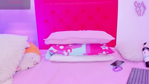 Snapshot of sofia_girl_ chatting on March 2, 2025, 7:43 am SOFIA online show from March 2, 2025, 7:43 am