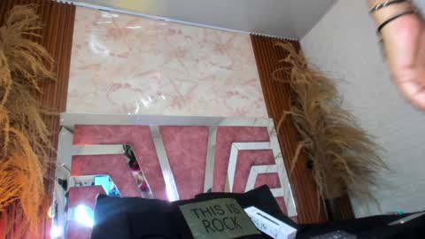 sofia gutierrez   online show from January 22, 2025, 9:13 am