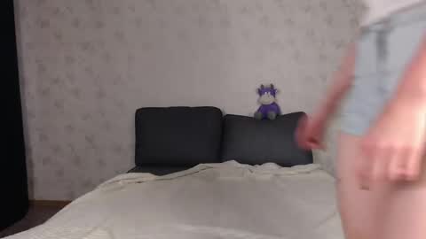 Sofia here online show from June 3, 2026, 12:13 am