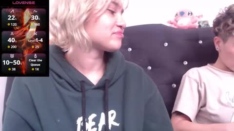 Snapshot of sofia_jimenezz chatting on November 18, 2025, 3:49 pm Sofia Jimenez online show from November 18, 2025, 3:49 pm