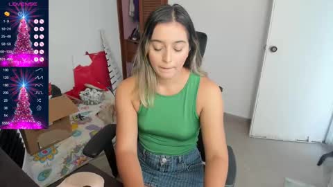 sofia_new online show from December 11, 2024, 12:55 pm