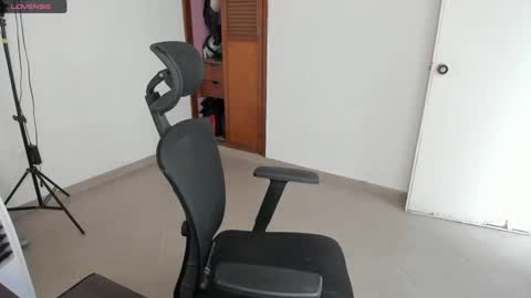 sofia_new online show from March 6, 2025, 9:31 pm