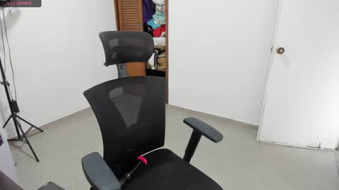 sofia_new online show from March 10, 2025, 1:10 pm