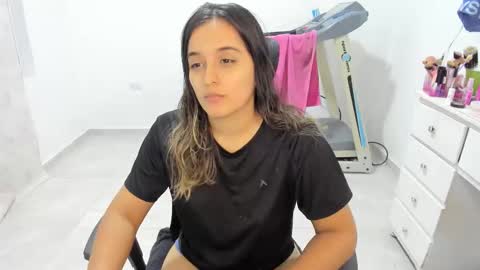 sofia_new online show from September 17, 2025, 2:46 am