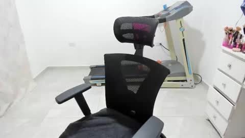 sofia_new online show from September 21, 2025, 2:46 am