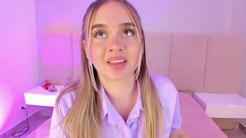 Snapshot of sofia_pamela chatting on December 24, 2024, 8:49 pm SOFIA PAMELA online show from December 24, 2024, 8:49 pm