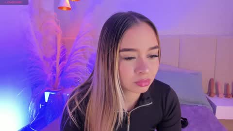 Snapshot of sofia_pamela chatting on February 4, 2025, 7:11 pm SOFIA PAMELA online show from February 4, 2025, 7:11 pm