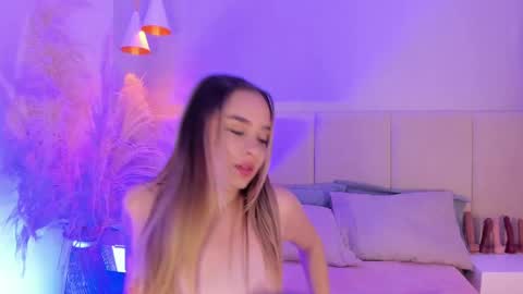 Snapshot of sofia_pamela chatting on February 20, 2025, 7:08 pm SOFIA PAMELA online show from February 20, 2025, 7:08 pm