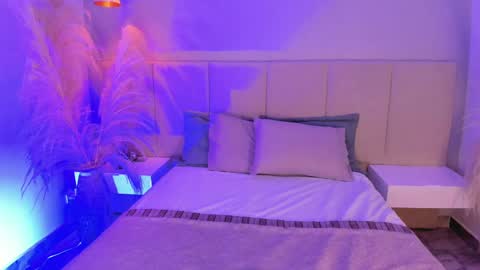 Snapshot of sofia_pamela chatting on February 27, 2025, 7:04 pm SOFIA PAMELA online show from February 27, 2025, 7:04 pm