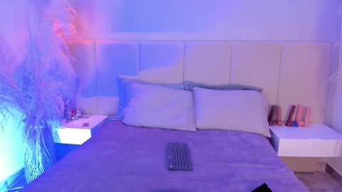 Snapshot of sofia_pamela chatting on March 4, 2025, 7:11 pm SOFIA PAMELA online show from March 4, 2025, 7:11 pm