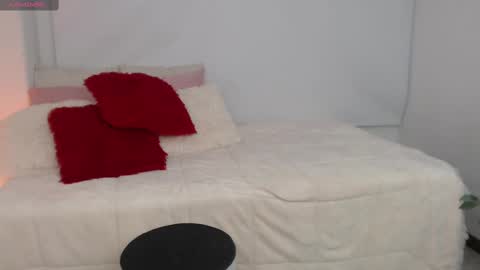 Snapshot of sofia_perez___ chatting on September 27, 2025, 9:20 pm Sofi online show from September 27, 2025, 9:20 pm