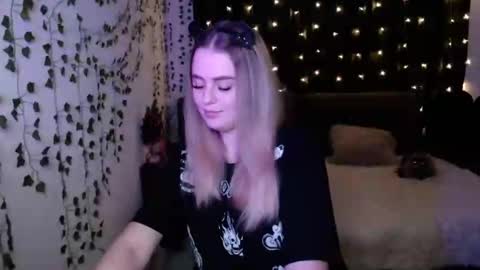 sofia_rosemary online show from March 2, 2025, 1:38 pm