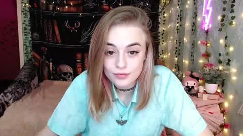 Snapshot of sofia_rosemary chatting on March 3, 2026, 12:44 pm sofia_rosemary online show from March 3, 2026, 12:44 pm