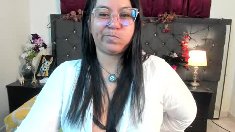 sofia_sorceress online show from November 21, 2025, 12:32 am
