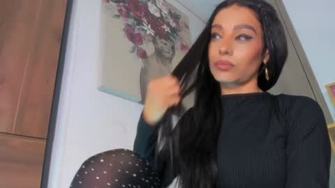 Snapshot of sofia_swett_03 chatting on December 22, 2024, 3:22 am laura online show from December 22, 2024, 3:22 am