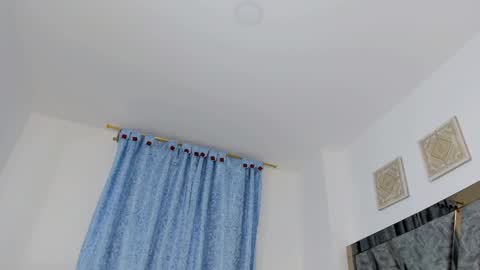 Snapshot of sofia_swett_03 chatting on February 23, 2025, 6:17 am laura online show from February 23, 2025, 6:17 am