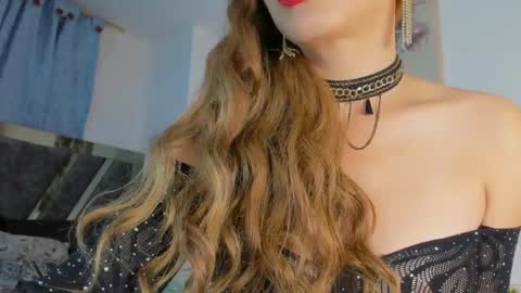 Snapshot of sofia_swett_03 chatting on March 2, 2025, 3:24 am laura online show from March 2, 2025, 3:24 am