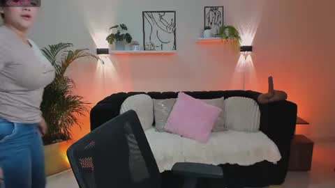 sofia_velvetx online show from July 22, 2026, 3:20 am