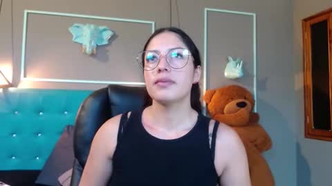 Snapshot of sofia_white3 chatting on October 5, 2025, 11:08 am Sofa online show from October 5, 2025, 11:08 am